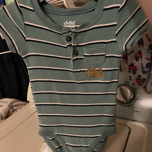 Bibs, Onesies, & Baby Milestone blanket - Picture 3 of 5